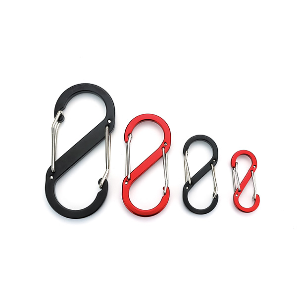 S-förmiger Karabiner mit Stahldraht